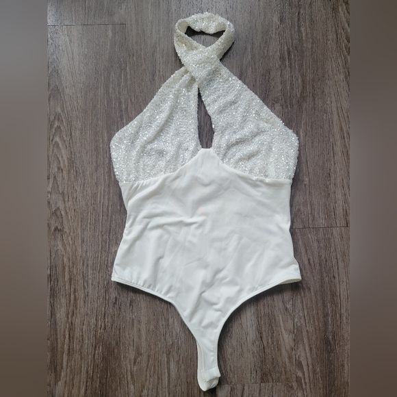 12th Tribe White Sequin Thong Bodysuit Twist Halter Neckline Cut Out Bust Sexy M - Picture 4 of 13